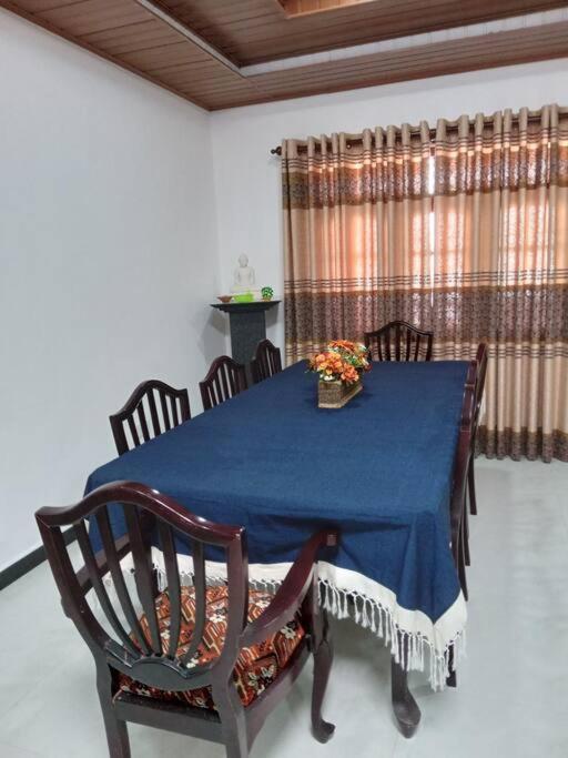 Sky Bloom Bed & Breakfast Homagama Exterior photo