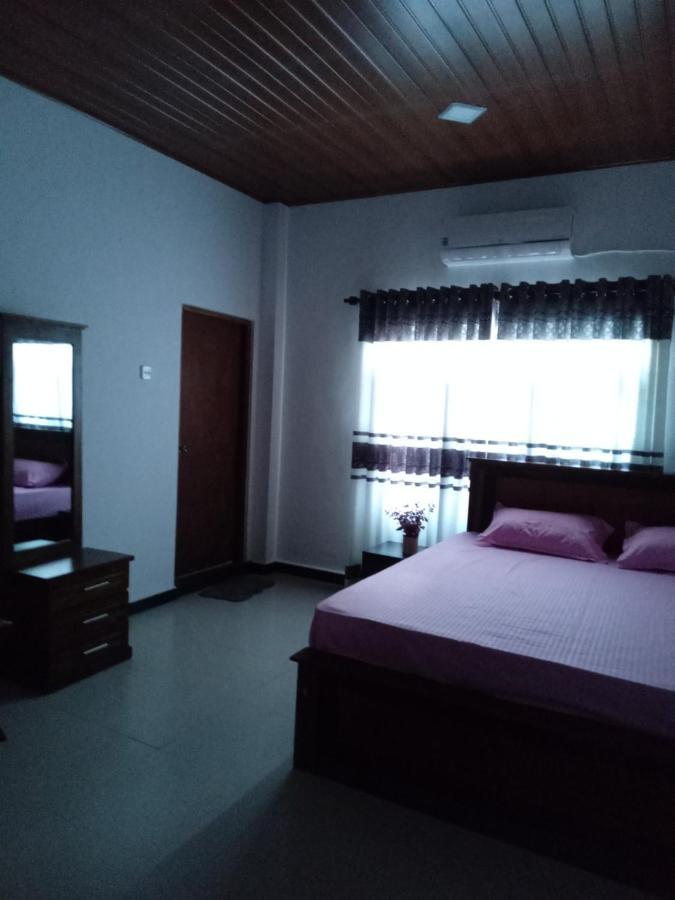 Sky Bloom Bed & Breakfast Homagama Exterior photo